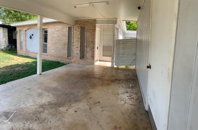 Foto del edificio - 7132 Larksong St
