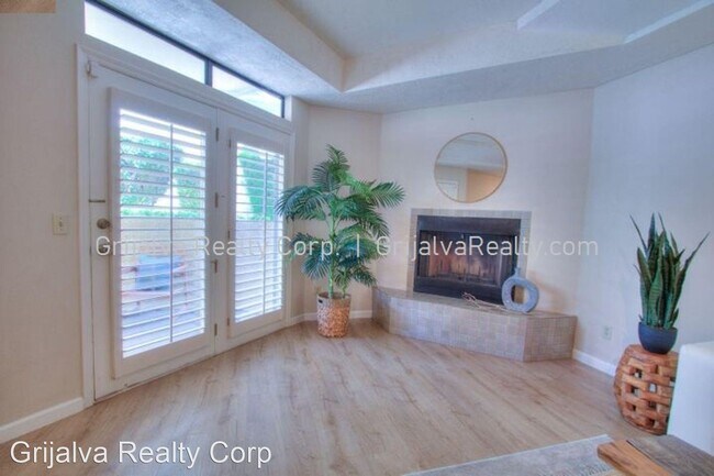 Building Photo - 2 br, 2 bath House - 1200 River E-56
