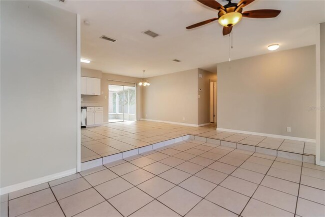 Foto del edificio - 2258 Village Ct