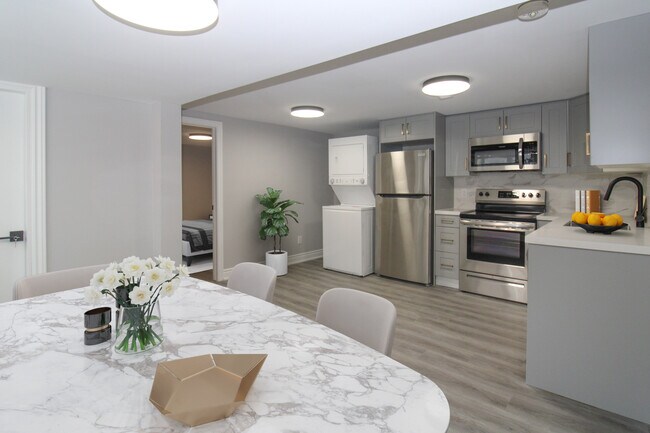 Photo du bâtiment - 8 A Springbrook Dr