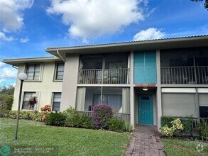 Building Photo - 9785 Pineapple Tree Dr