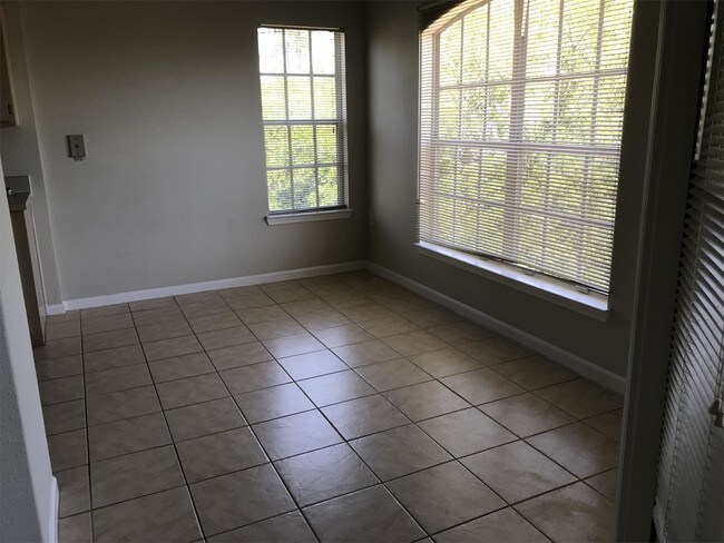 Foto del edificio - 1655 The Greens Way