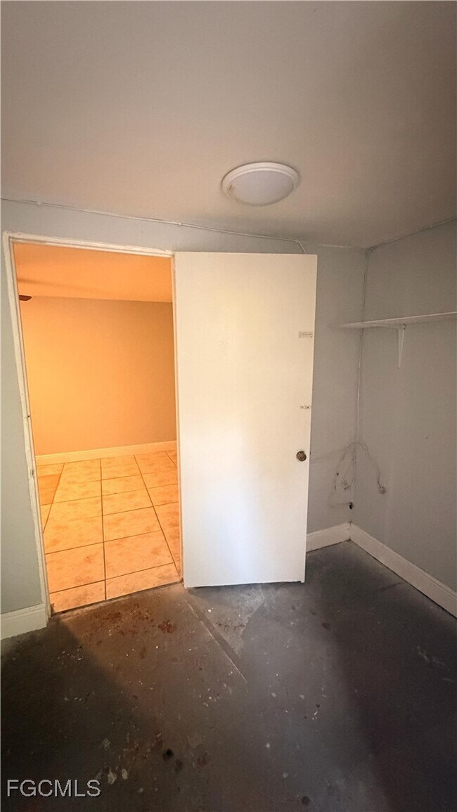 Foto del edificio - 2181 Coronet St