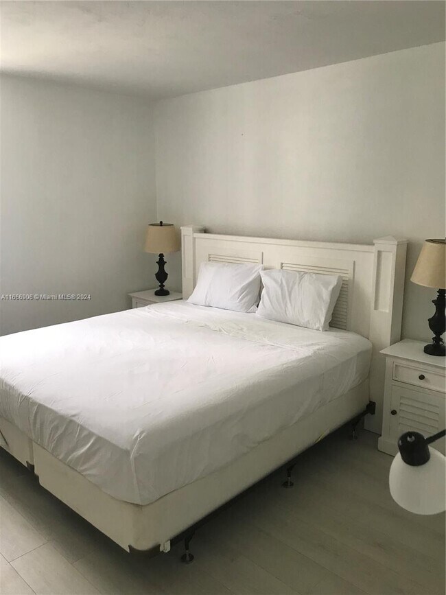 Foto del edificio - 3001 S Ocean Dr