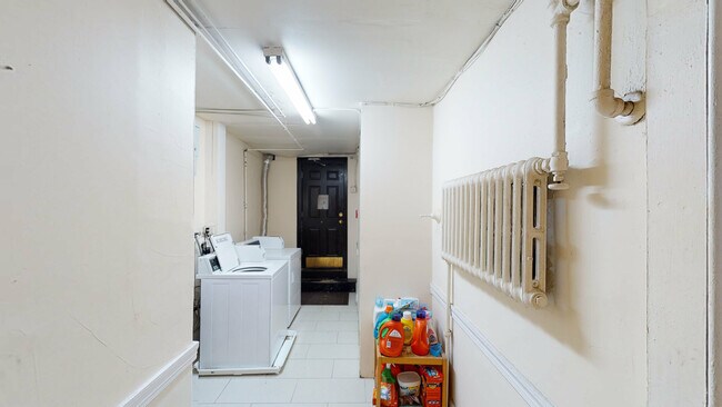 Building Photo - 134 Marlborough St