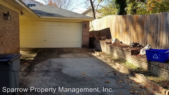 Building Photo - 4 br, 3.5 bath House - 471 Dogwood Drive