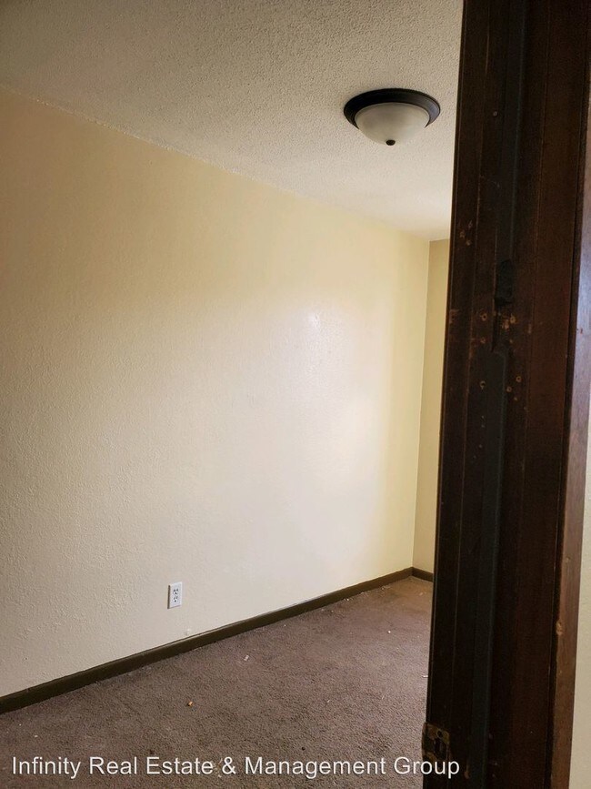 Foto del edificio - 309-313 Plum St