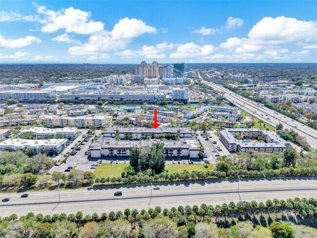 Foto del edificio - 7483 SW 82nd St