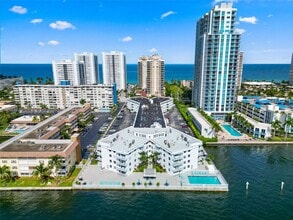 Building Photo - 1913 S Ocean Dr