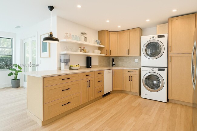 Foto del edificio - 199 Ocean Ln Dr