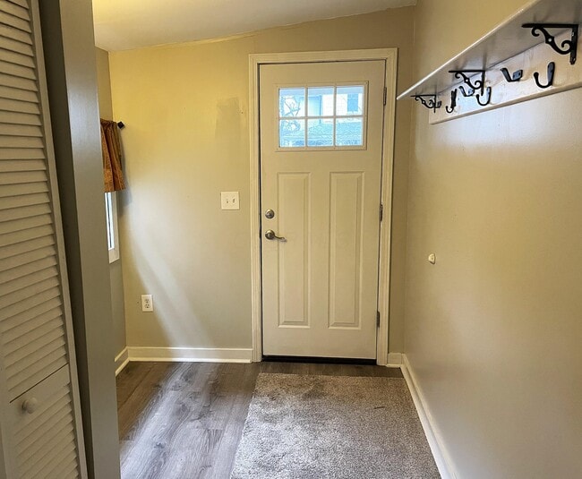 Building Photo - 266 W 8th St