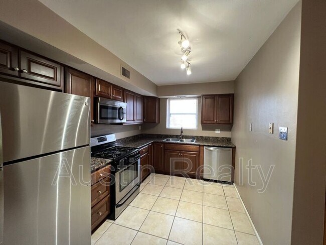 Foto del edificio - 1104 Ralph Terrace