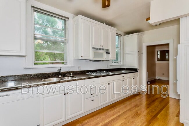 Foto del edificio - 867 N Ogden St
