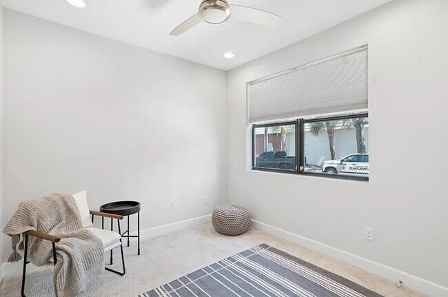 Building Photo - Spacious 3BR/3.5 Bath Townhome in Tampa