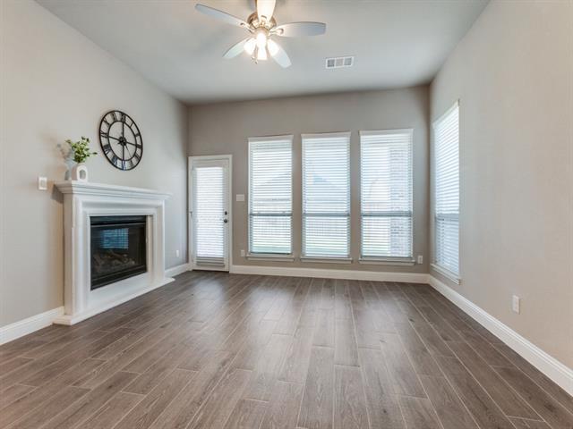 Foto del edificio - 16713 Spence Park Ln