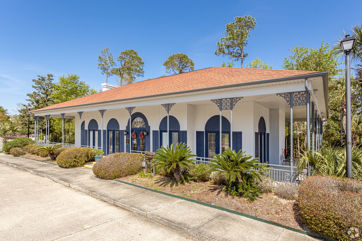 Royal Gulf Apartment Homes Apartments 190 Gateway Dr Biloxi, MS