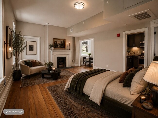 Interior Photo - 7 East Franklin