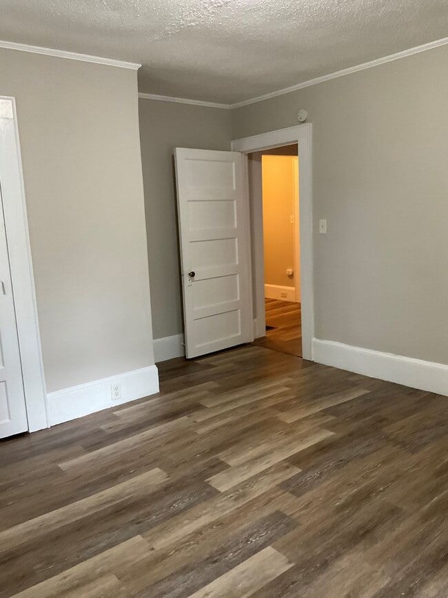 Building Photo - Newly Renovated 3 Bedroom home in Gastonia!