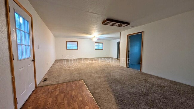 Building Photo - Charming 3-Bedroom Home with Spacious Backyard & Office