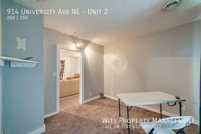 Foto del edificio - 2 Bedroom Upper Duplex Located in the Hear...