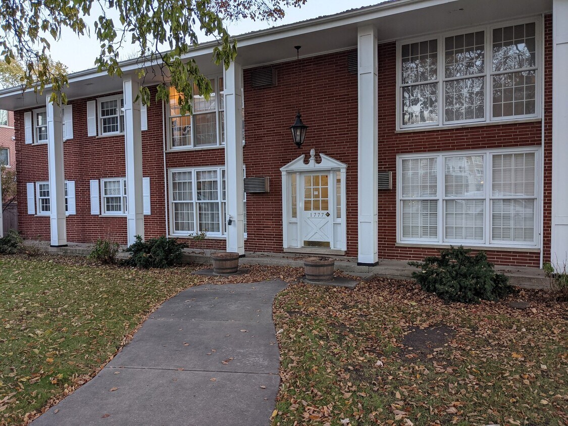 Foto principal - 1777 Dewes St