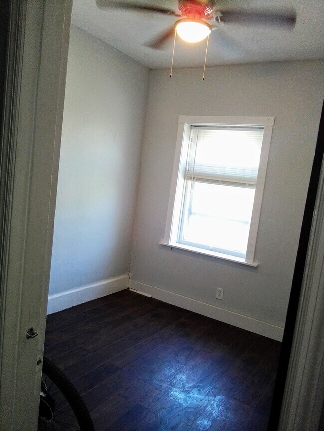 Building Photo - 4256 Castleman Ave