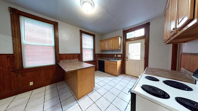 Foto del edificio - 2319 Sauer Ave