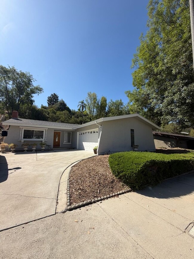 Building Photo - 7254 Pomelo Dr