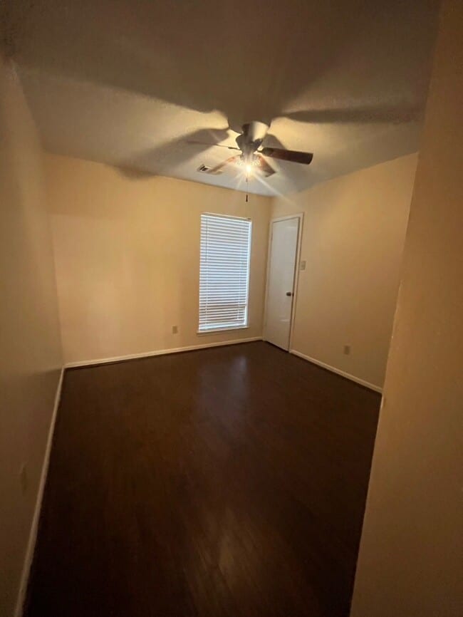 Building Photo - 4823 Pecan Grove Dr