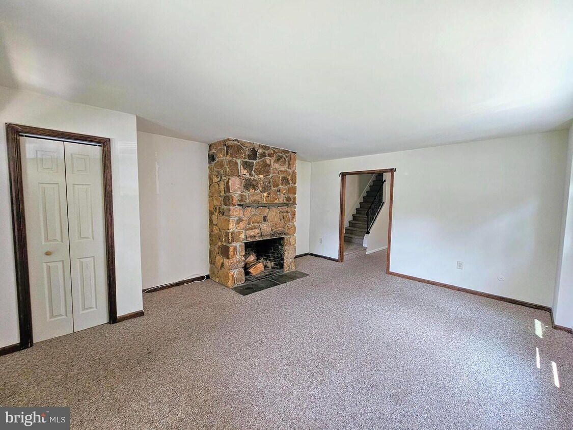 Primary Photo - 130 Eachus Ave