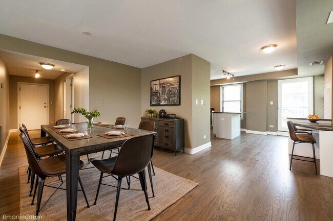 Foto del edificio - 2545 W Catalpa Ave