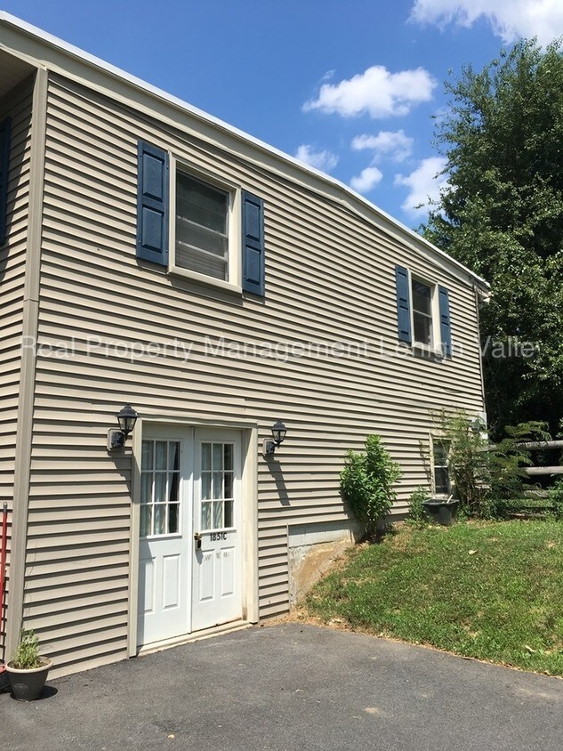 Primary Photo - Three bedroom apartment available today!