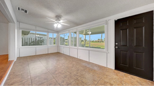 Building Photo - 10266 Snead Cir N