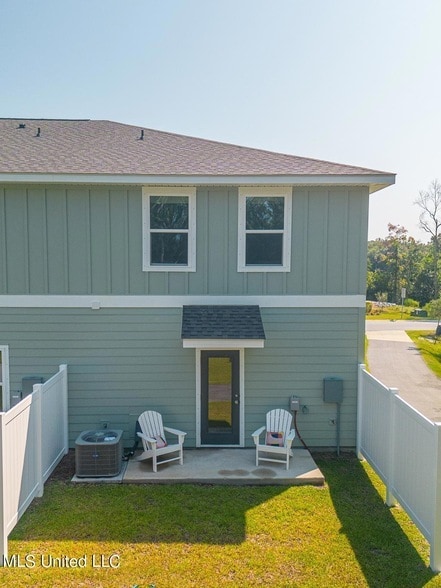 Foto del edificio - 12258 Frazier Ln