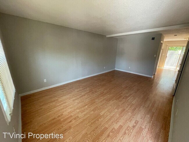 Building Photo - 2 br, 1.5 bath House - 224 Northpoint Ave....