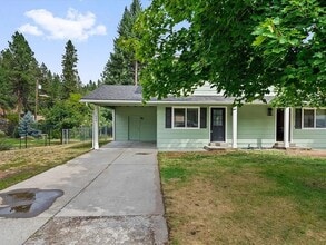 Building Photo - 954 E Hedberg Dr