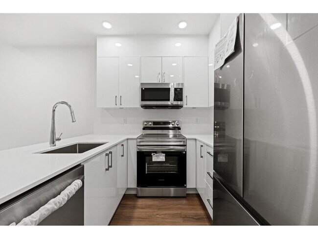 Photo du bâtiment - 15739 Fraser Hwy