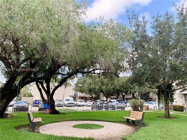 Foto del edificio - 3630 NW 122nd Terrace