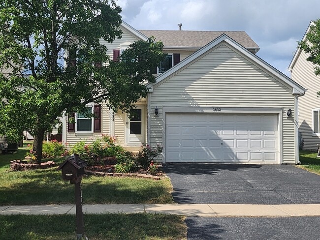 Building Photo - 3832 Baybrook Dr