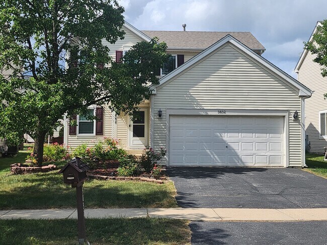 Foto del edificio - 3832 Baybrook Dr