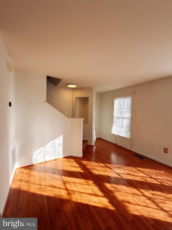 Building Photo - 43750 Tolamac Dr