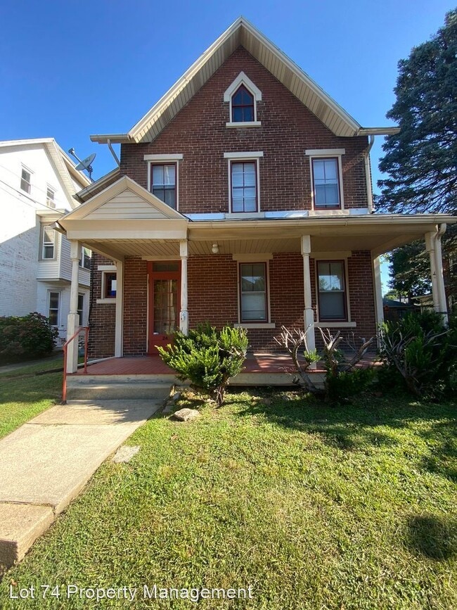 Building Photo - 3 br, 1 bath House - 24 W. Elizabeth Ave.