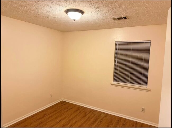 Building Photo - 630 Catrina Ct