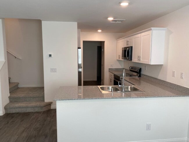 Foto del edificio - 12285 Glass Desert Rd