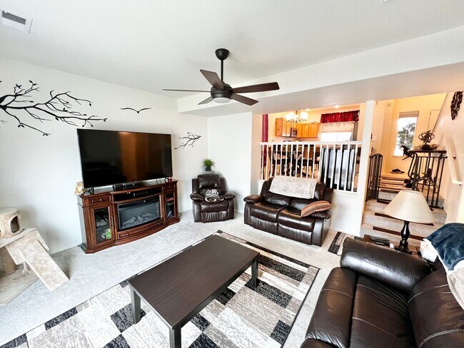Foto del edificio - Spacious 4 Bed, 2 1/2 Bath House in Berthoud!