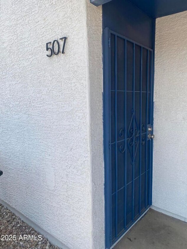 Foto principal - 2 Bed 1 Bath in Mesa!