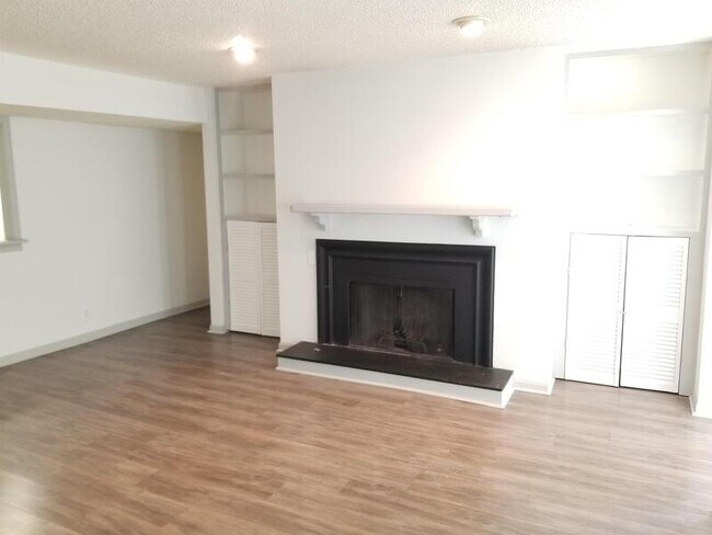 Foto del edificio - 577 Emory Oaks Way