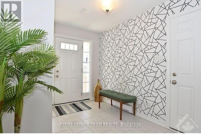 Building Photo - 707 Juneberry Ln