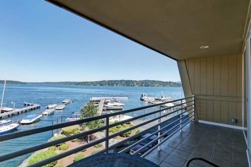 Building Photo - Water's Edge Condominiums - 1 bedroom