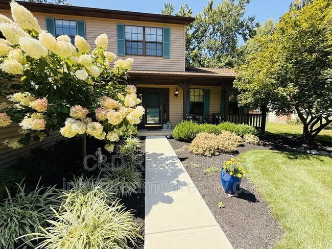 Foto del edificio - 8462 Glenbrook Dr